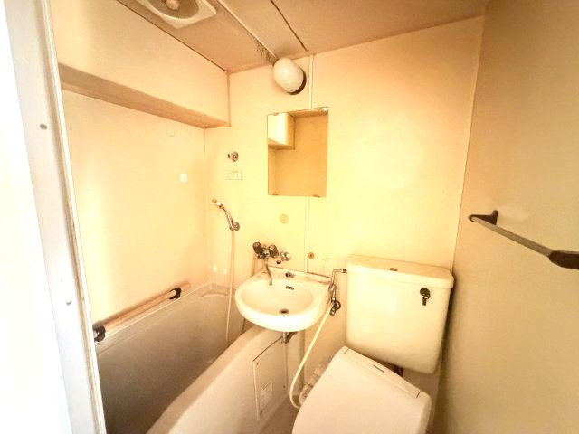 クレアドル芦屋西の浴室