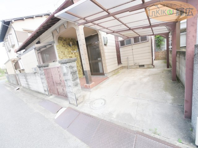 高砂市伊保崎6丁目　中古戸建の駐車場