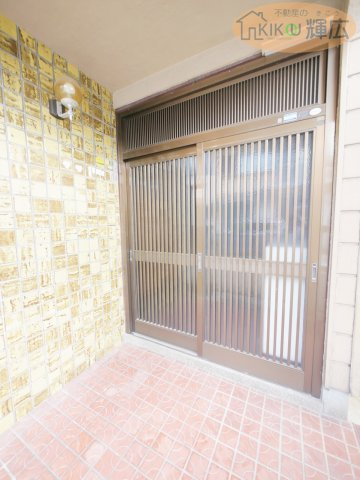 高砂市伊保崎6丁目　中古戸建の玄関