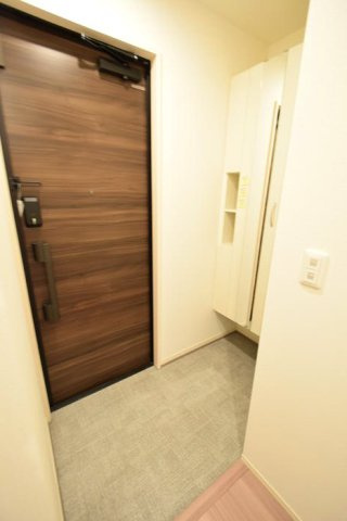 グレイスコート本山中町の玄関
