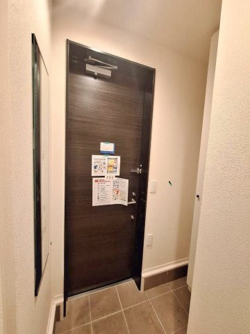 ラ・ペジーブルの玄関