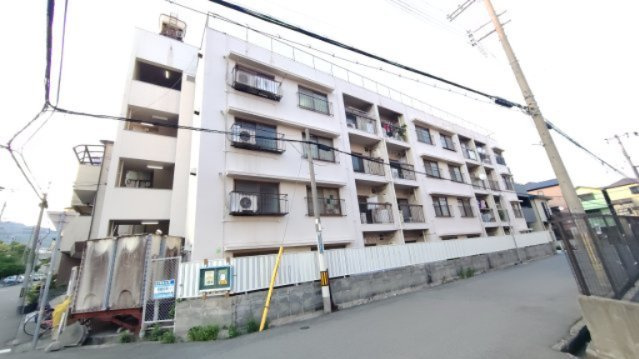 大石北町マンションの外観