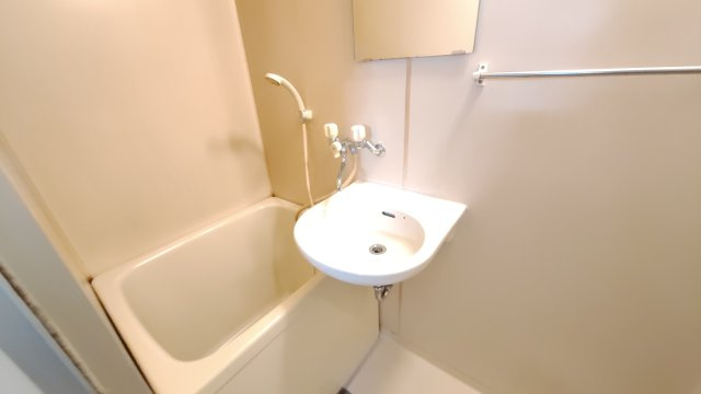 大石北町マンションの浴室