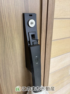 【防犯設備】 | ワイウッドコート小山市中久喜第1期　 | 電子キー＆ディンプルWロックでセキュリティ性の高い玄関☆