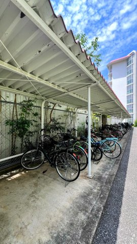 ローズハイツ夙川の駐輪場|駐輪場
