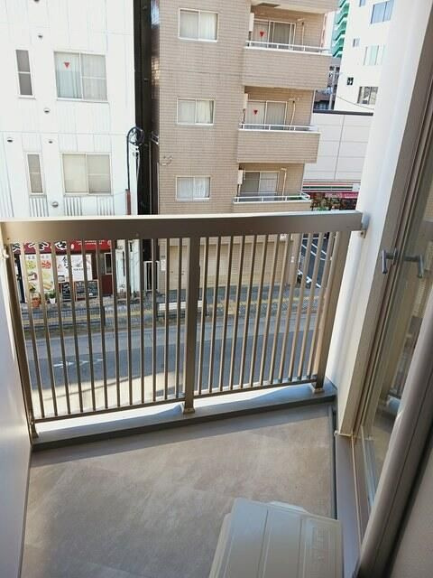 ＨＤビルのバルコニー