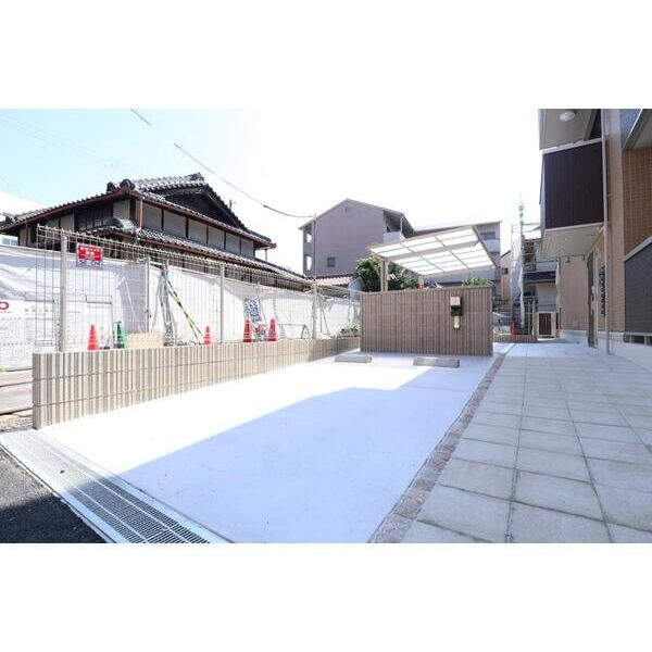 MANASLUの駐車場