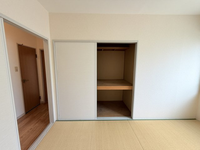 リビング六甲ウエストA棟の収納