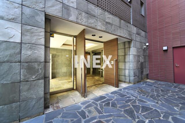 横浜市神奈川区台町の賃貸マンションのエントランス