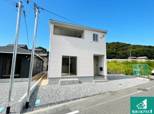 西脇市上野　第3期　新築一戸建ての外観|安心の10年保証！外観を美しく保ち、雨水で汚れを落とします！気になることがありましたら、お気軽にお問い合わせください！