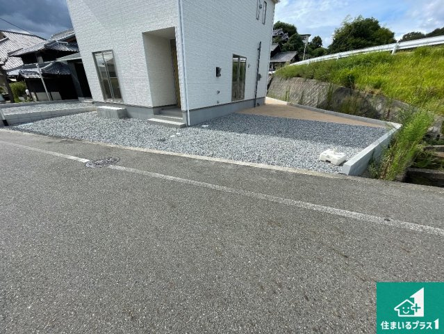 西脇市上野　第3期　新築一戸建ての駐車場|駐車スペース！散水栓があるので、こまめに愛車を洗えます！