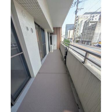 コアマンション辛島公園ゼクシスのバルコニー