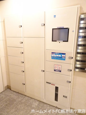 コアマンション辛島公園ゼクシスのロビー