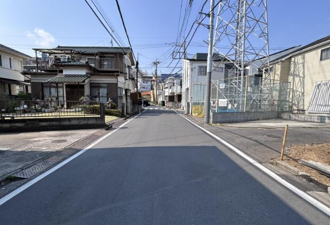 【新築】川越市岸町2丁目新築住宅 全1棟の前面道路含む現地写真|広々道路