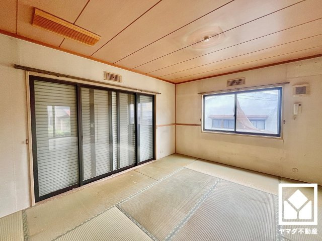 城陽市久世南垣内の和室
