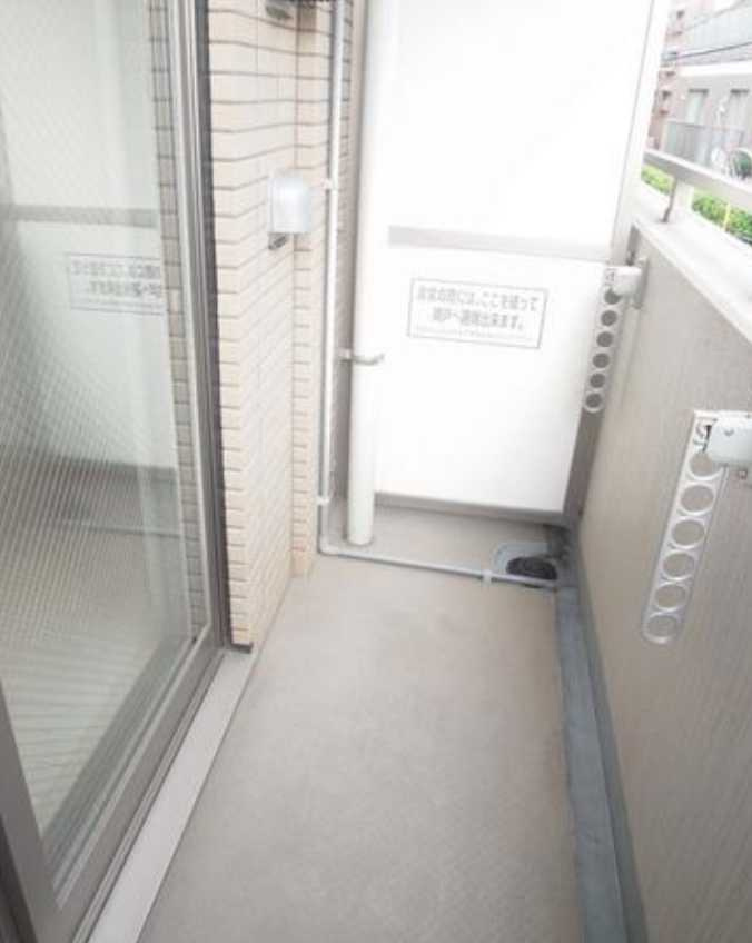 ガーラ・ヒルズ目黒東山　駅近　ネット無料　分譲賃貸のバルコニー
