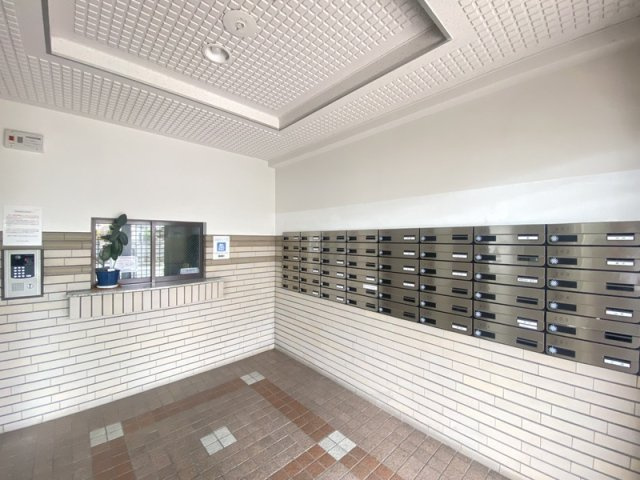 糟屋郡粕屋町大字上大隈の賃貸マンションのロビー