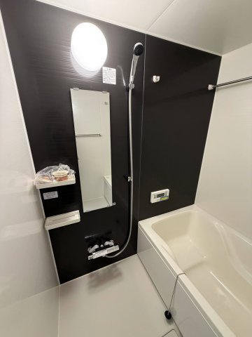 WELLNEST　ROOM　名駅南　B棟の浴室|日々の疲れを癒すお風呂付です