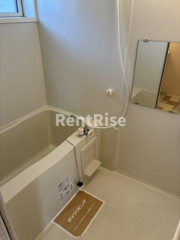 ラ・テール ドゥの浴室