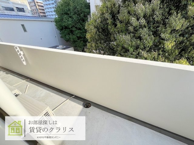 グランドラティス河原町七条のバルコニー