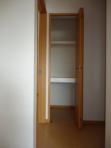 コートデイジーＡの収納