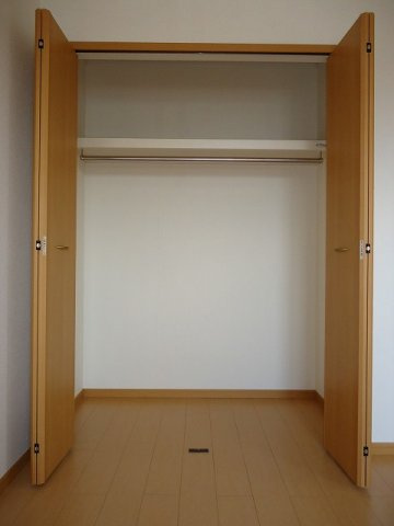 コートデイジーＡの収納