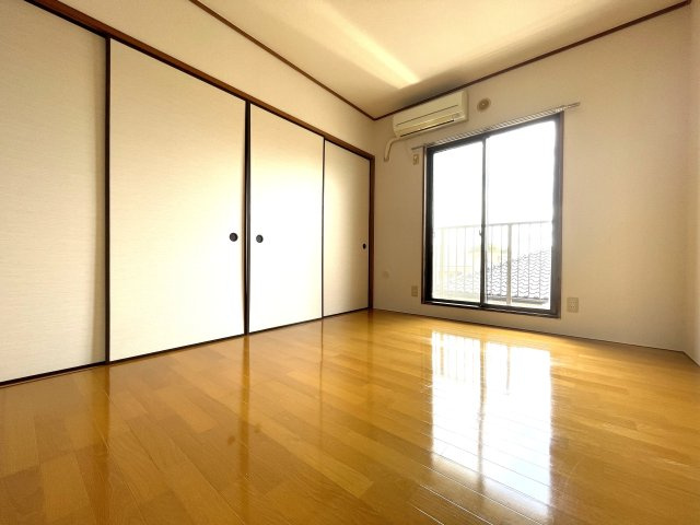 ロイヤル早野マンションの居間・リビング