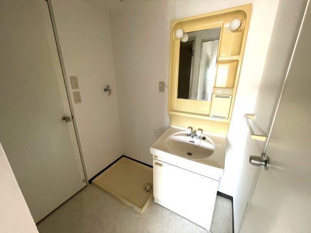ロイヤル早野マンションの洗面所