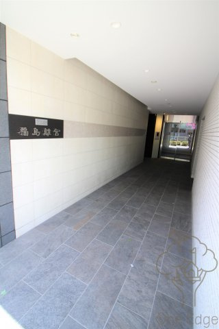 シャイニング福島離宮のエントランス