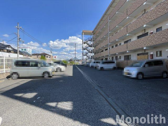 パークアベニュー中井の駐車場