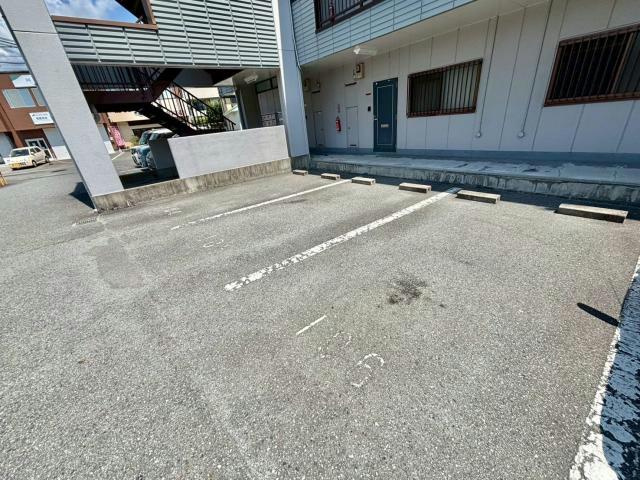グランディオーズの駐車場