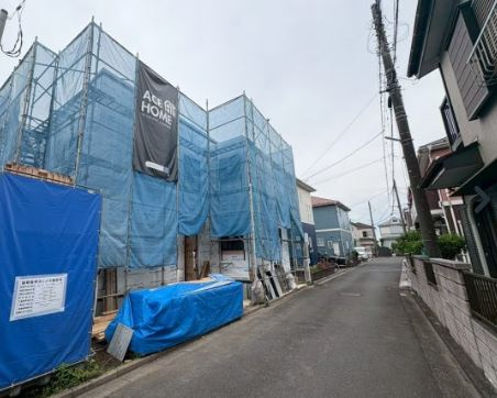 【新築】川越市的場新築住宅 全1棟の前面道路含む現地写真|前面道路含む現地写真です
