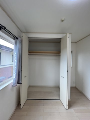 築添町戸建の収納