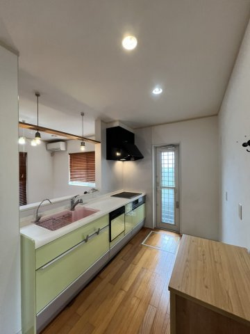 築添町戸建のキッチン