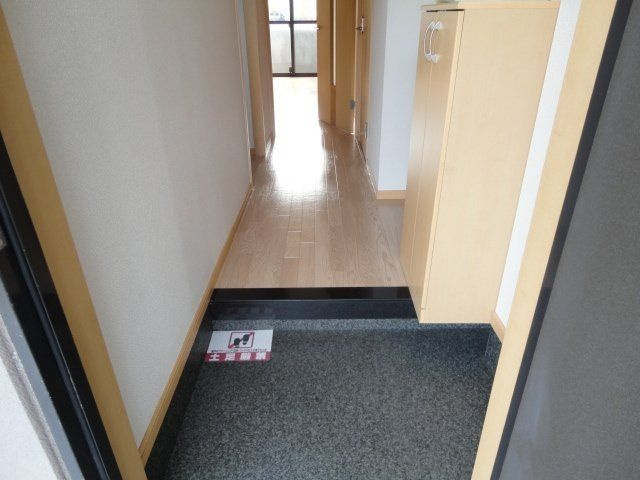 ラフィネⅡの玄関