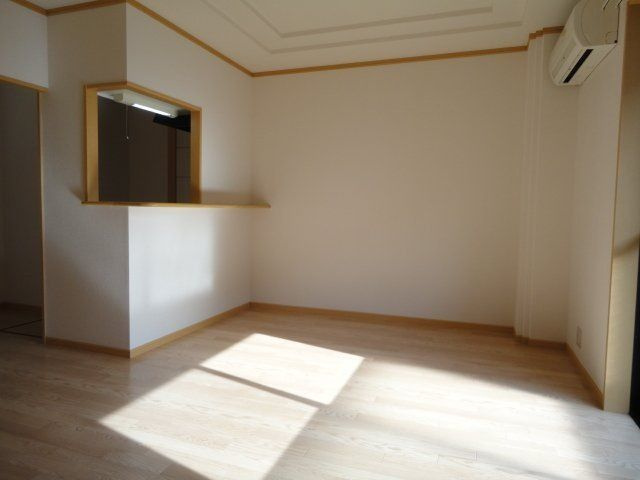 ラフィネⅡの居間・リビング