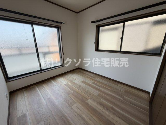 都丘町　中古一戸建ての洋室|洋室5.0帖
■物件内覧・資金計画相談・住宅ローン相談、リフォーム相談、お問合せ受付中■
※当日・翌日のご内覧、ご相談はお電話でのお問合せがスムーズです！