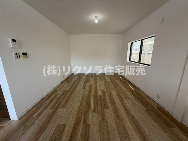 都丘町　中古一戸建ての居間・リビング|LDK20.0帖
■物件内覧・資金計画相談・住宅ローン相談、リフォーム相談、お問合せ受付中■
※当日・翌日のご内覧、ご相談はお電話でのお問合せがスムーズです！