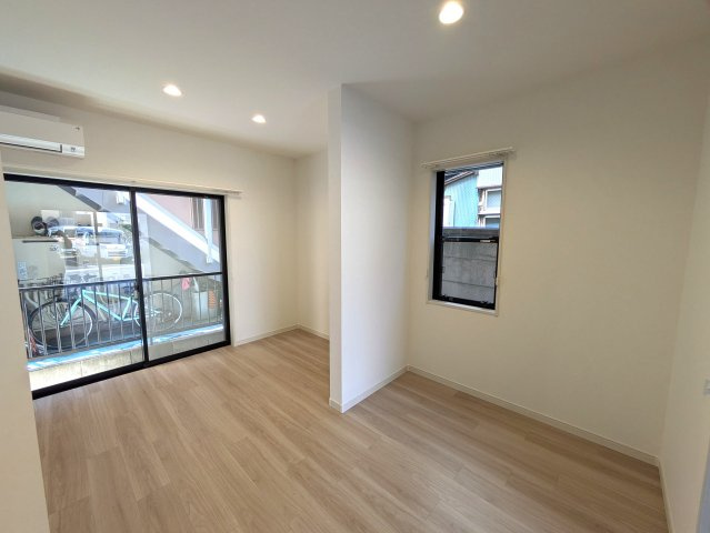 中央１－１戸建の洋室