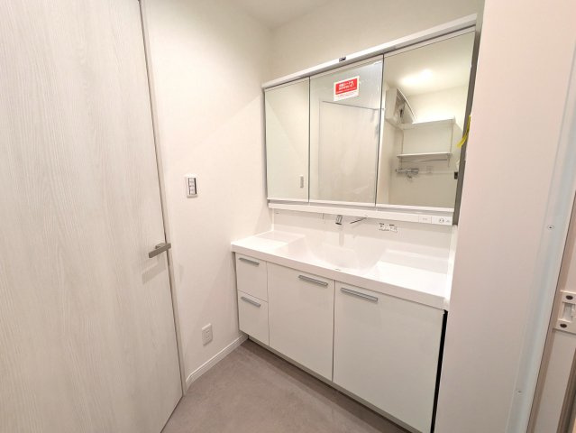中央１－１戸建の独立洗面台