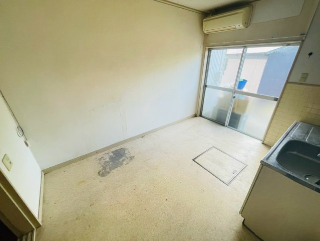 昭和町 山田様 住居付店舗の内装
