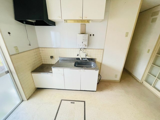 昭和町 山田様 住居付店舗の内装