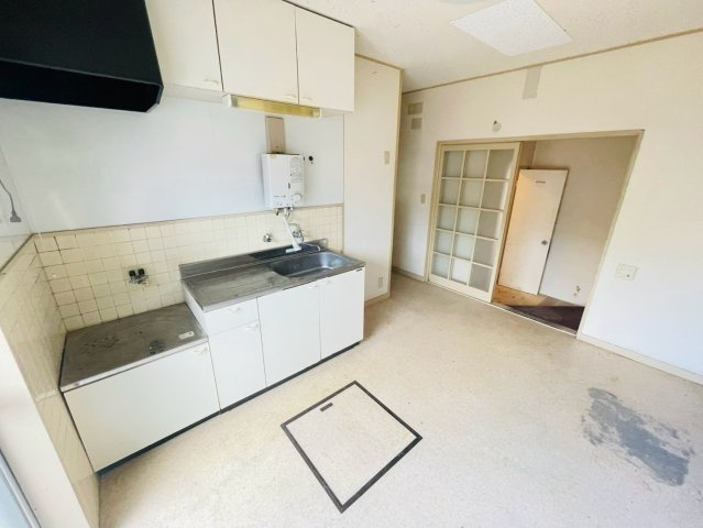 昭和町 山田様 住居付店舗の内装
