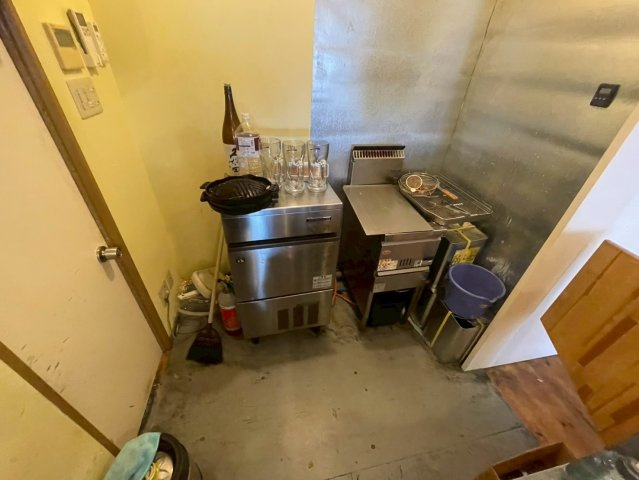 昭和町 山田様 住居付店舗の内装