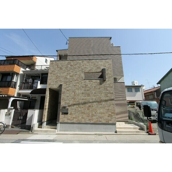ブランドハウス城西1　名古屋市賃貸　仲介手数料無料のエントランス