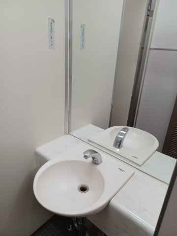 谷口ビルの洗面所