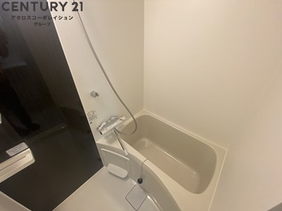 シンプルで機能的なユニットバスです。
