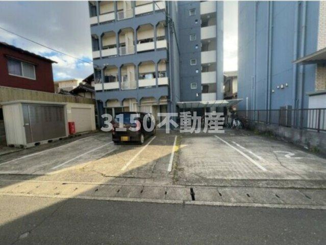 トリス岐阜の駐車場