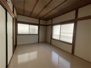 安堂寺町7丁目借家の洋室