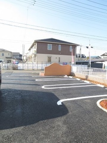 メープル カウンティの駐車場